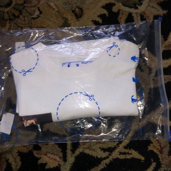 White Caravaggio Offwhite T shirt. - Picture 5 of 5